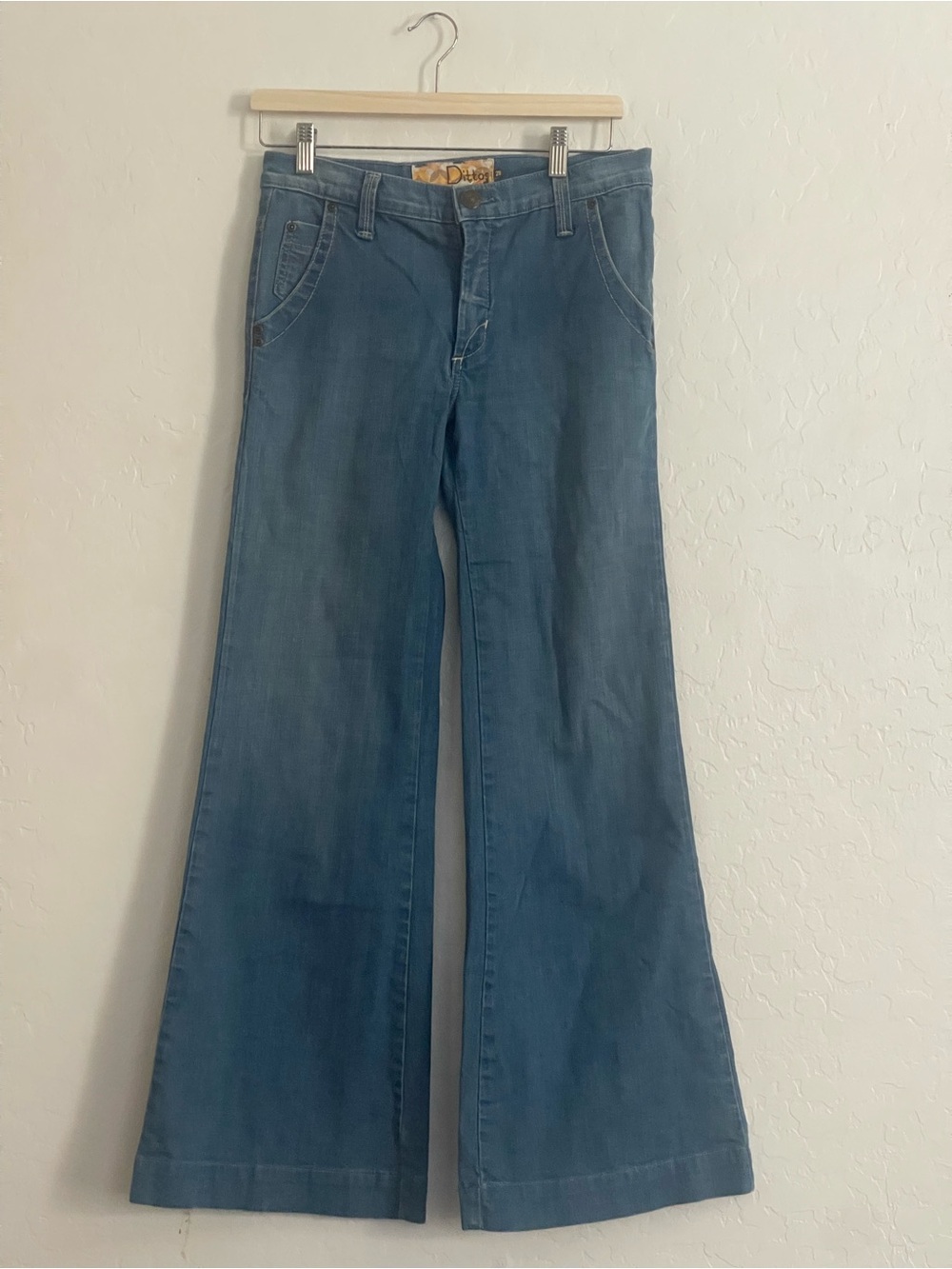 Dittos Women's Medium Blue Flared Wide-Leg Jeans